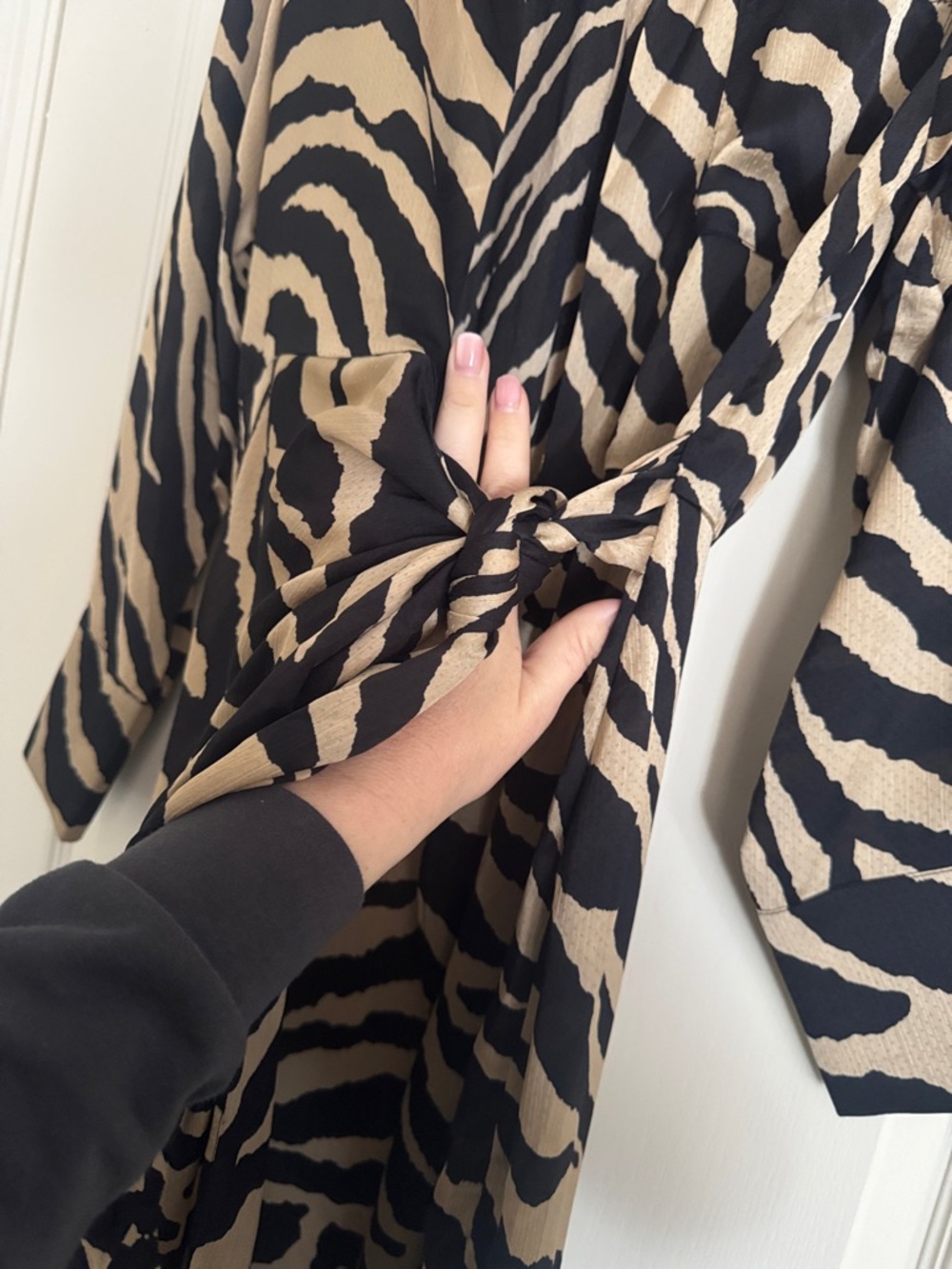 emory park Black and Cream Zebra-Print Long Sleeve Wrap Dress - Picture 4 of 5